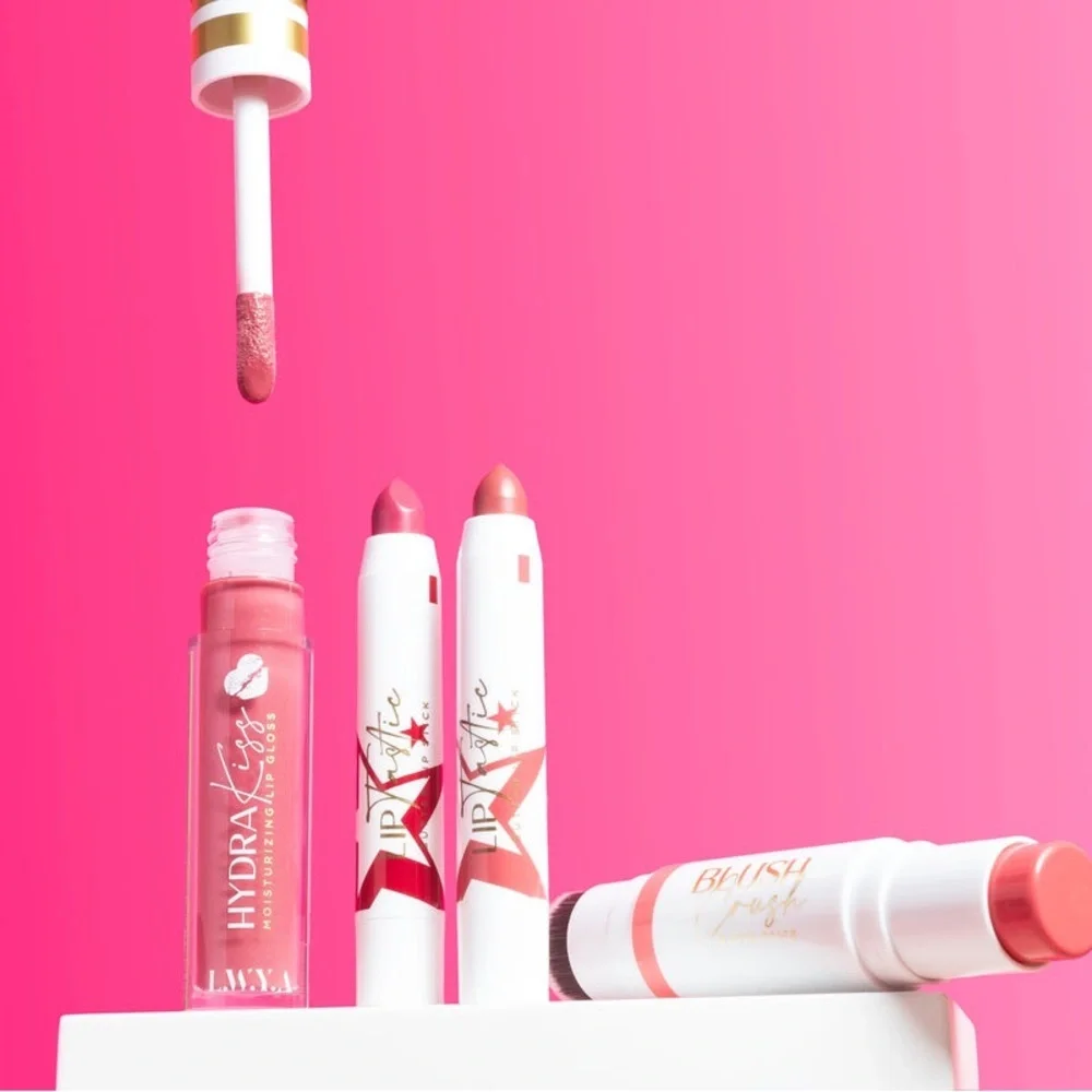 Cheeky Kiss Lip & Cheek 4-Pc Set - Picture 5 of 5